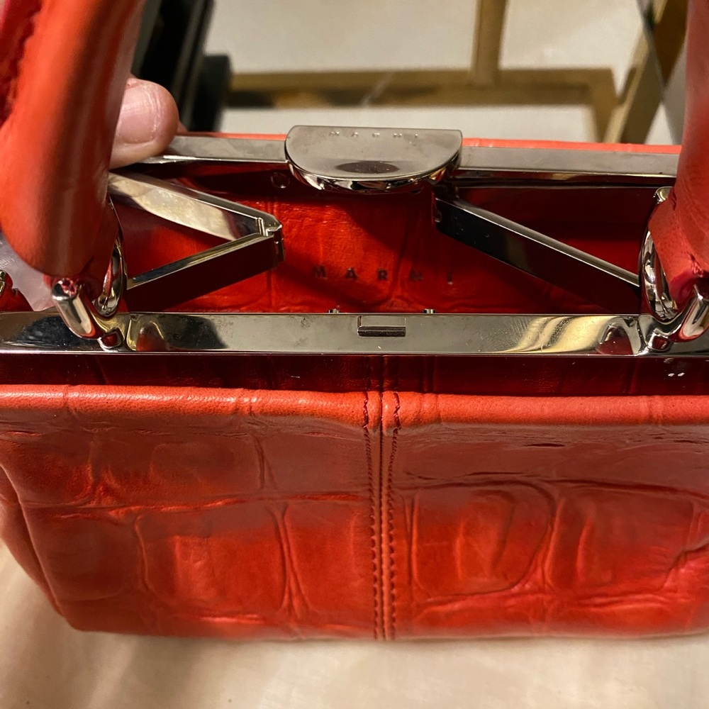 Marni Red Croc-Embossed Handbag - Picture 5 of 8